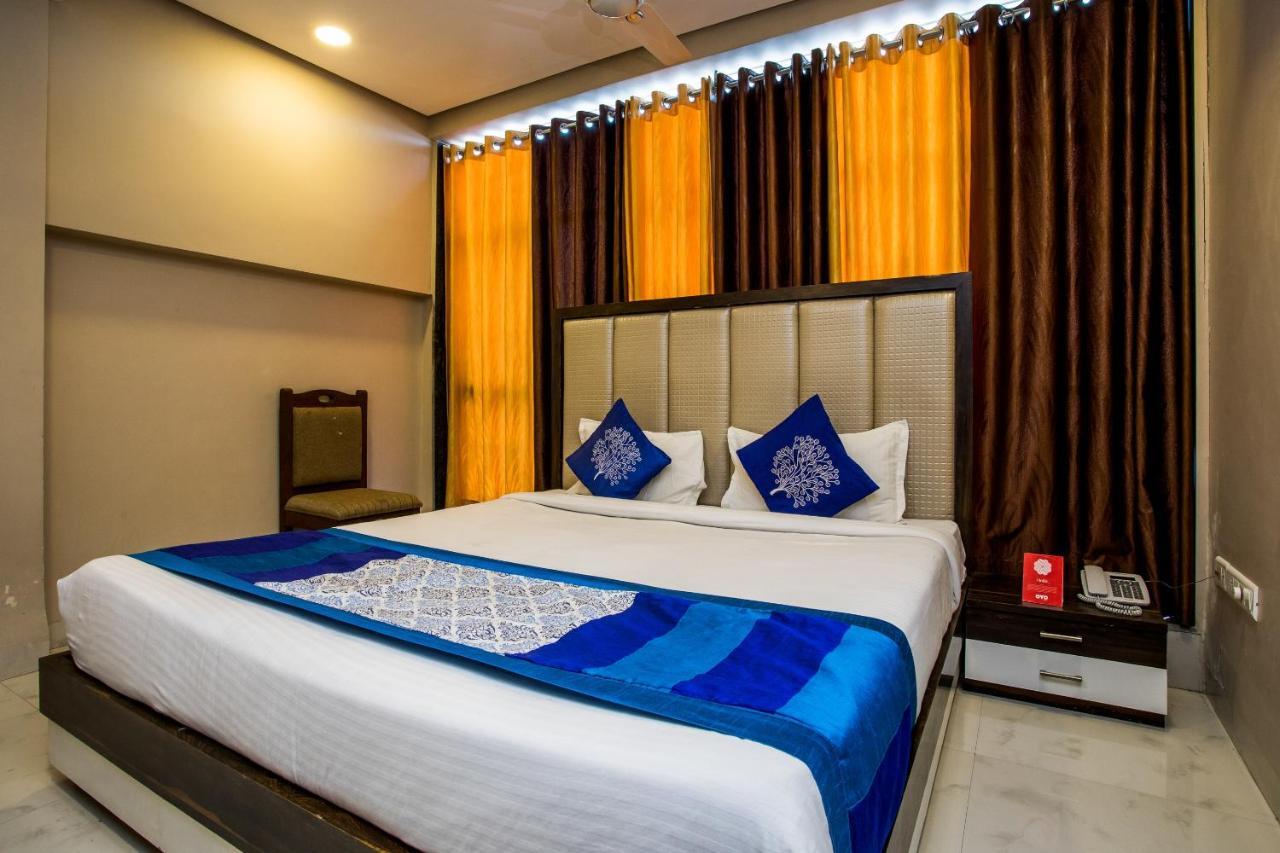 Oyo 5253 Orange Lily Hotel Indore