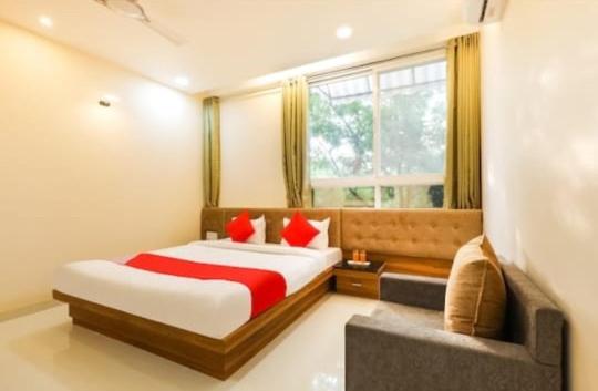 Giri Shankara Hotel Indore
