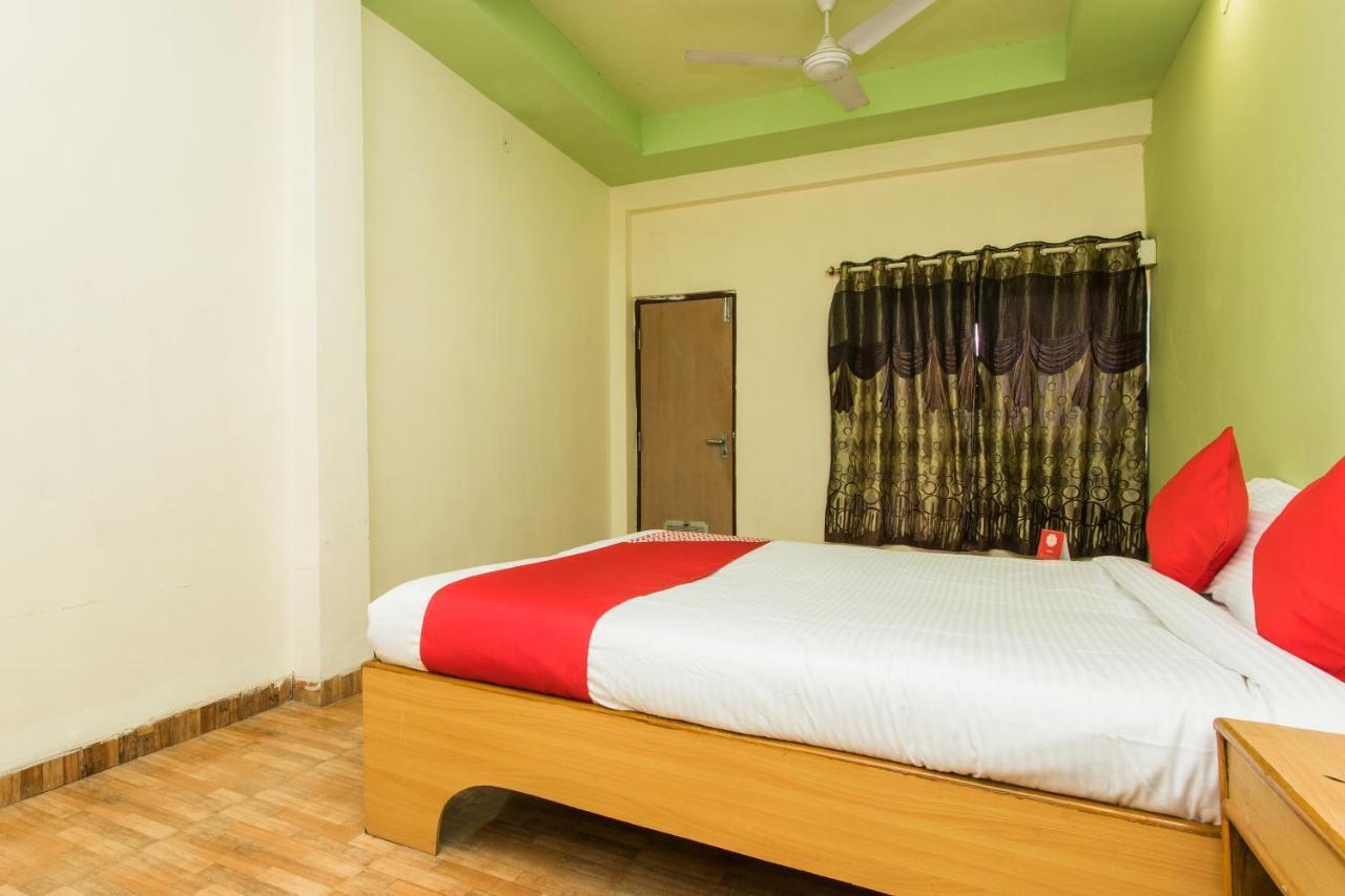 Oyo 13496 Royal Park Indore