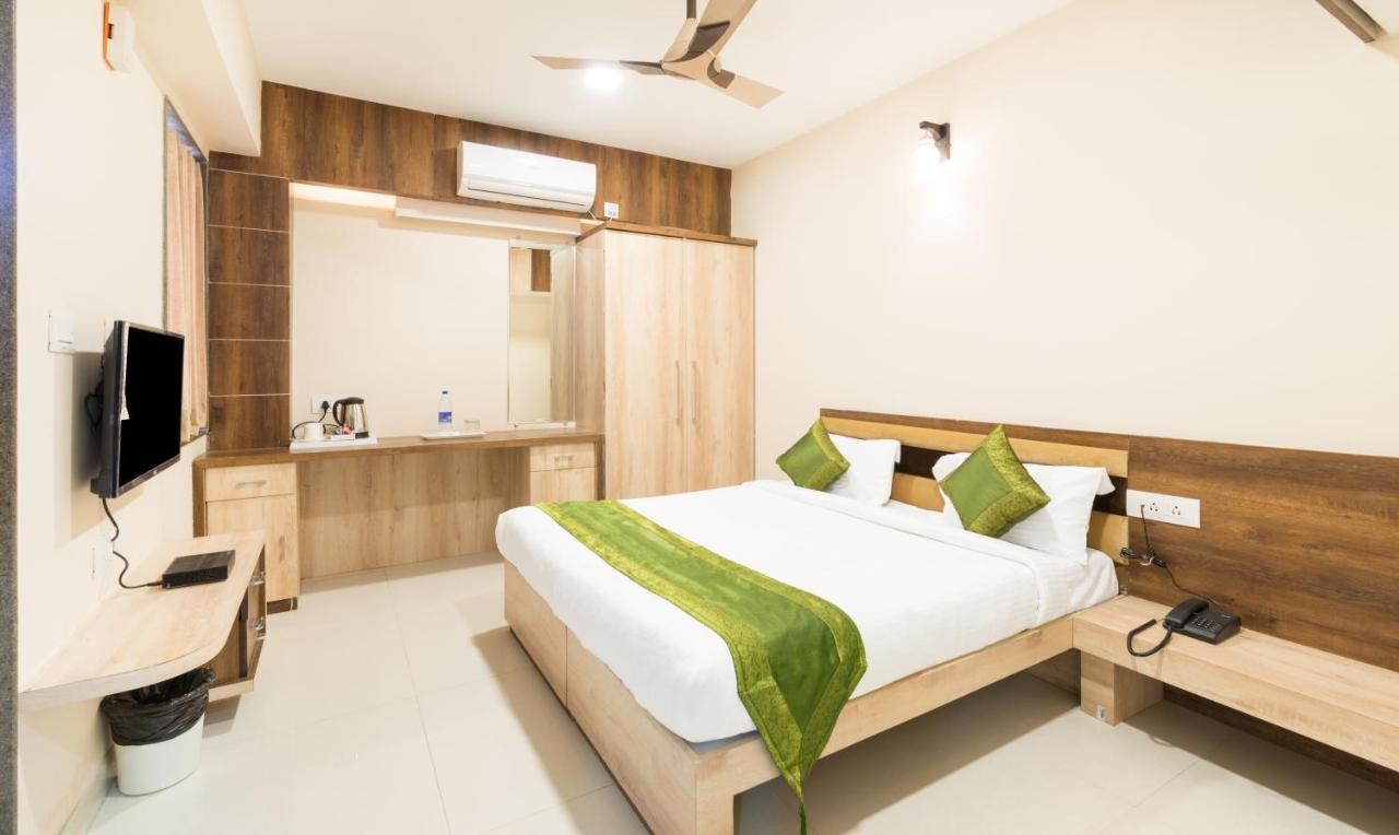 The Tripti & Banquets Hotel Indore