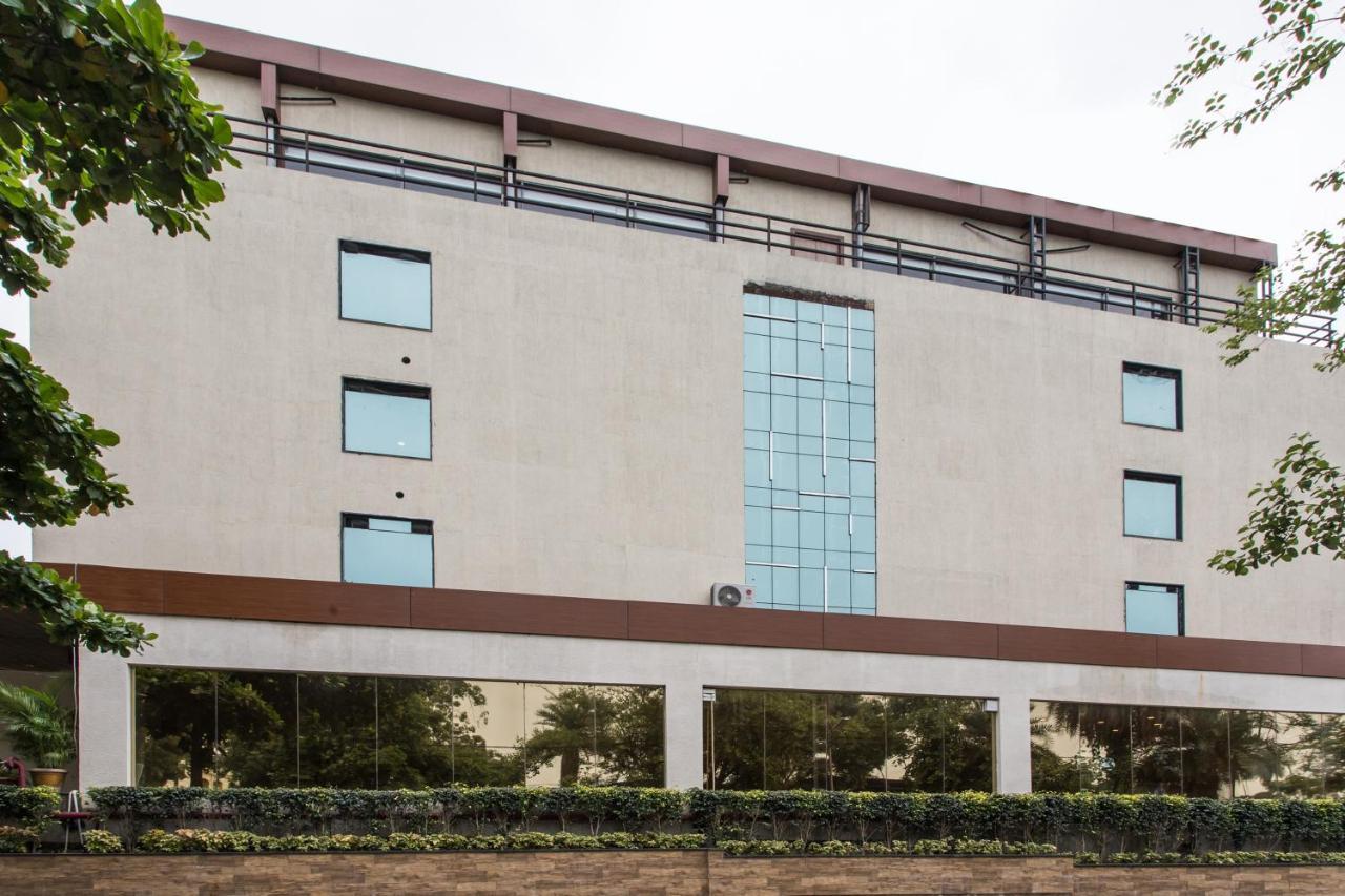 Hotel Solaris And Club Indore