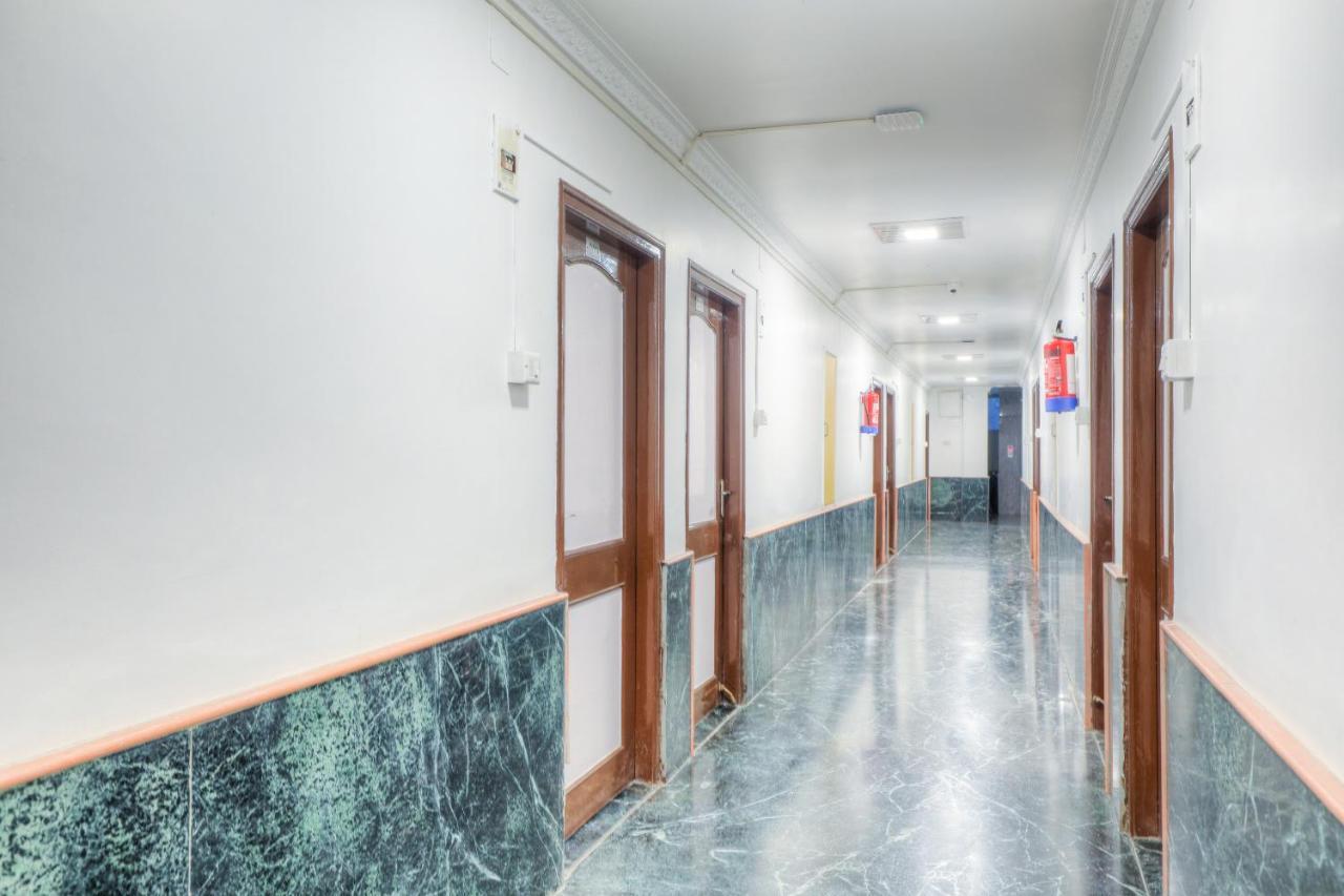 Hotel Oyo 22316 Kamla Kunj Garden Indore