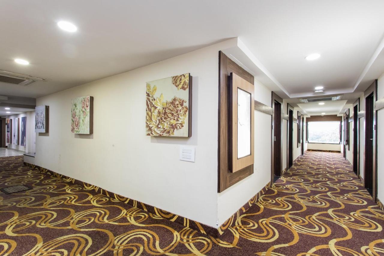 Solaris And Club Hotel