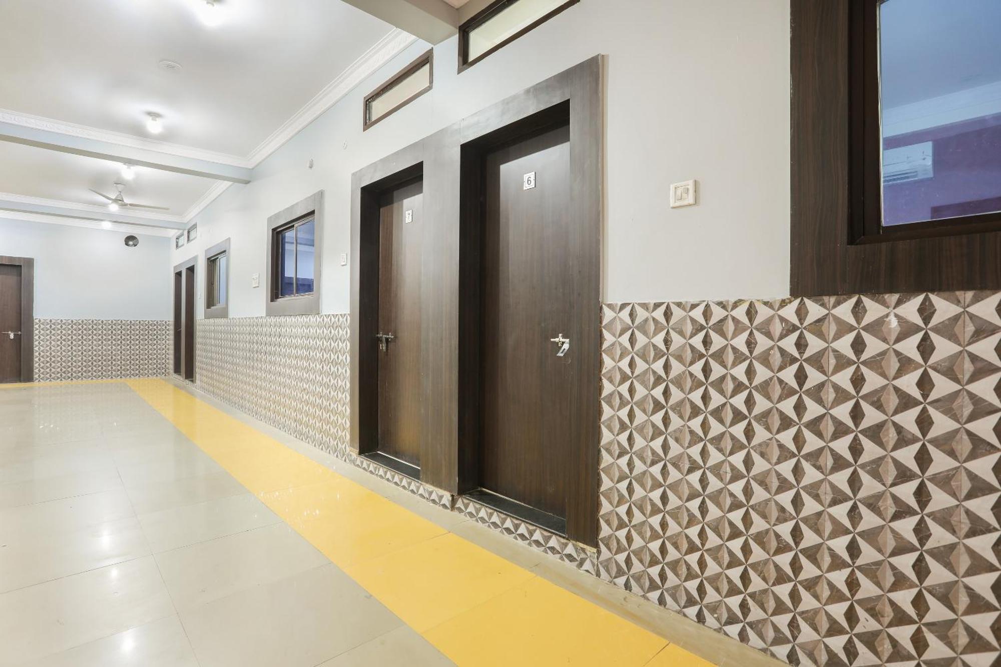 Hotel Oyo 60844 Jash Garden Restaurant