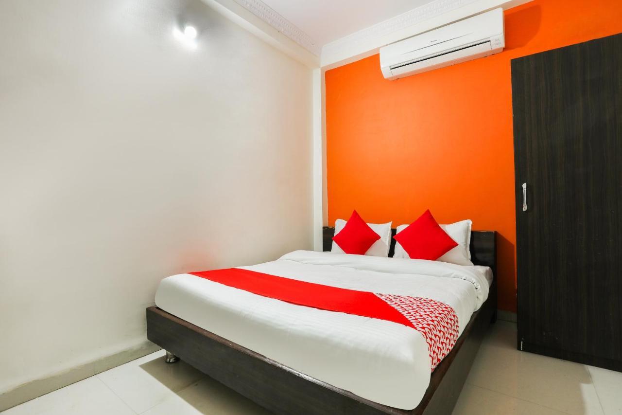 Oyo 60844 Jash Garden Restaurant Hotel Indore
