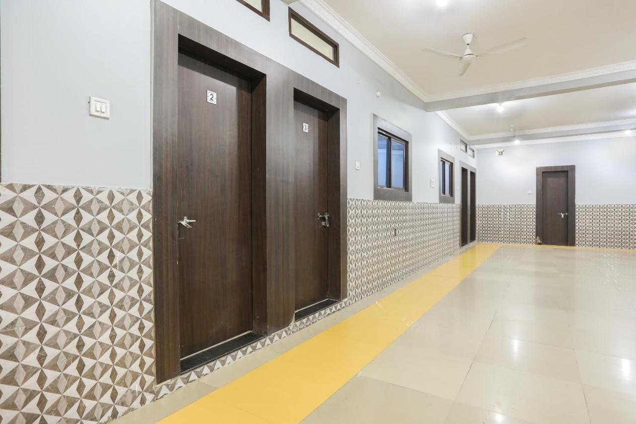 Oyo 60844 Jash Garden Restaurant 3* Indore