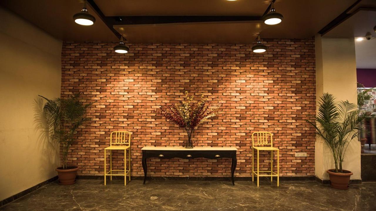 Cosmopolitan Hotel 2*
