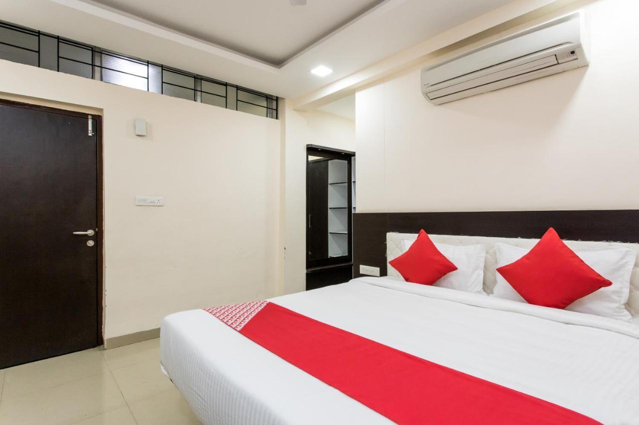 Oyo 18440 Shri Ramkrishna Bagh Hotel