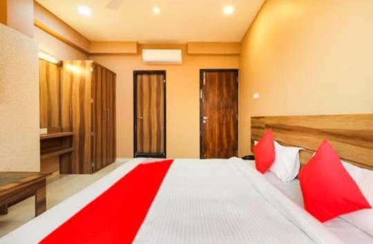 Giri Shankara Hotel Indore