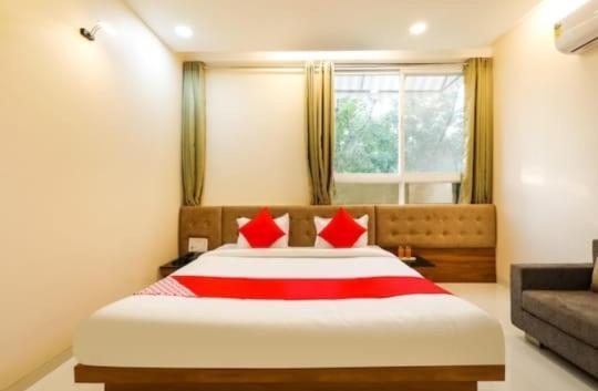 Giri Shankara Hotel Indore