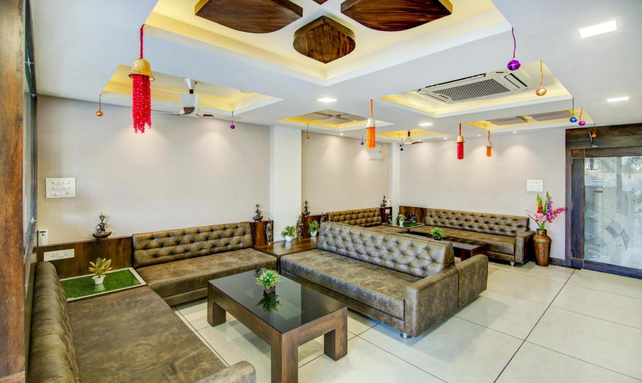 The Tripti & Banquets 3*