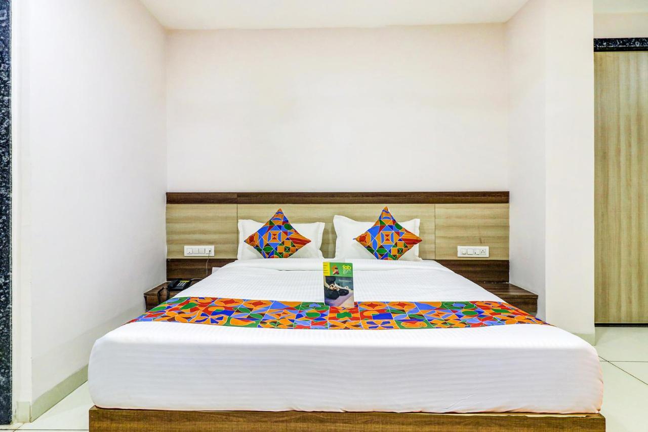 Hotel Fabhotel Pishori Indore