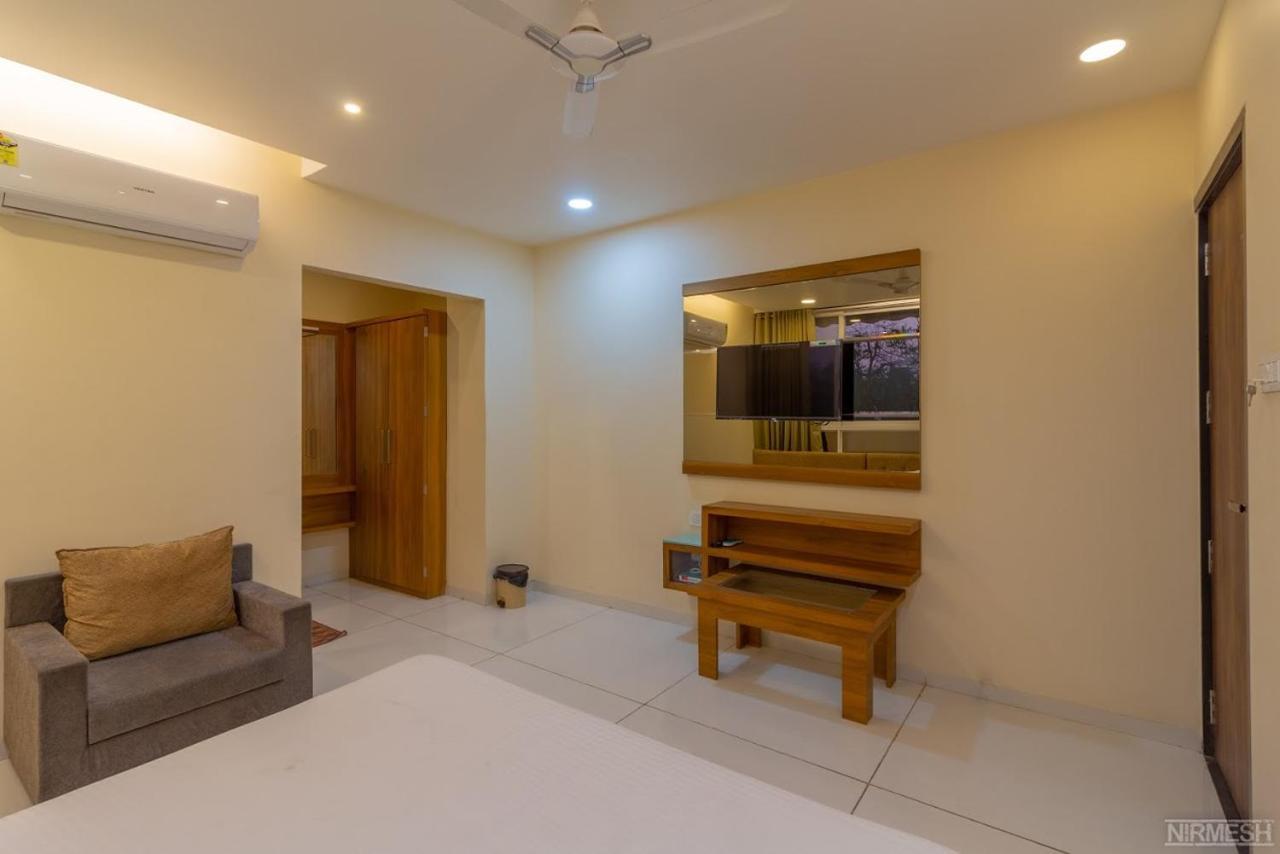 Giri Shankara Hotel Indore