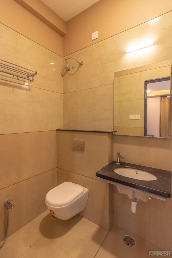 Hotel Giri Shankara 5*