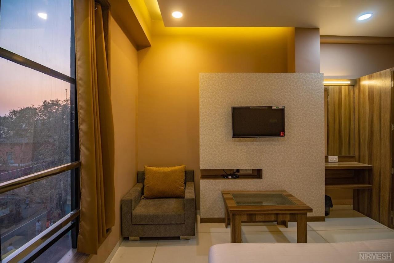 Giri Shankara Indore
