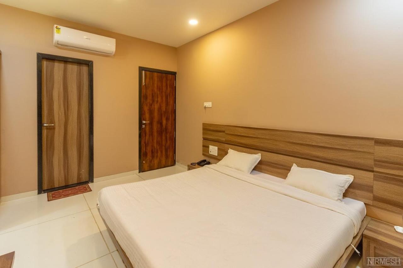 Giri Shankara Hotel Indore