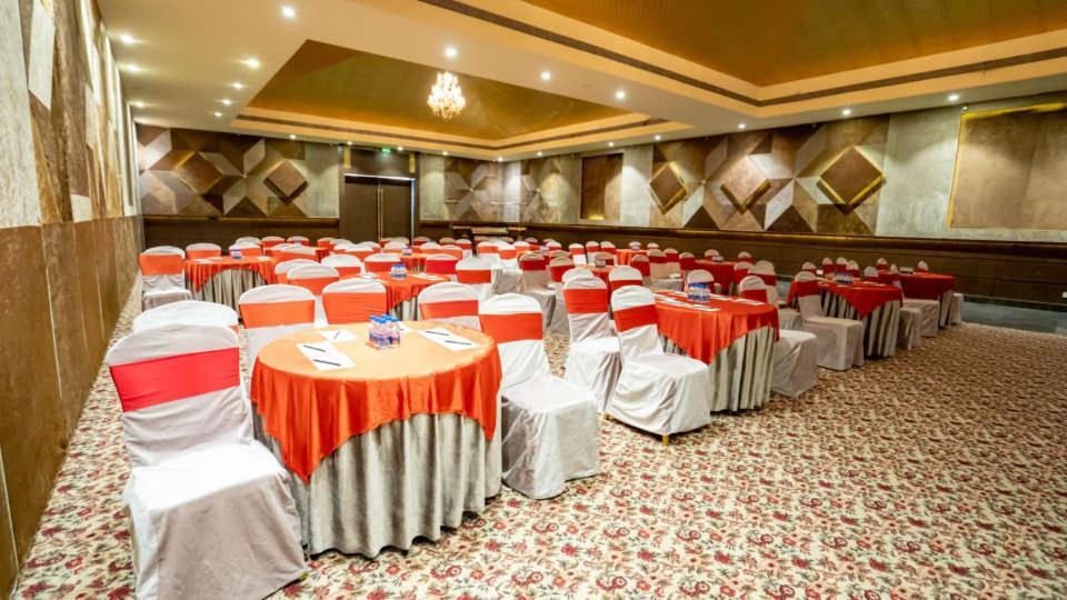 Hotel Pride & Convention Centre Indore