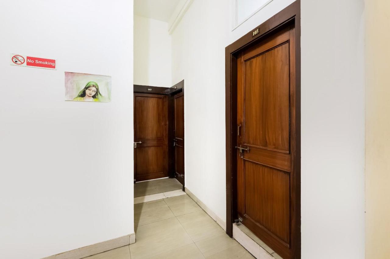 Hotel Oyo 30524 Relax Indore