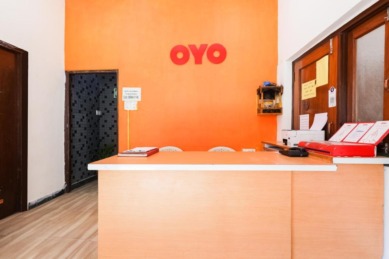 Oyo 30524 Relax Hotel