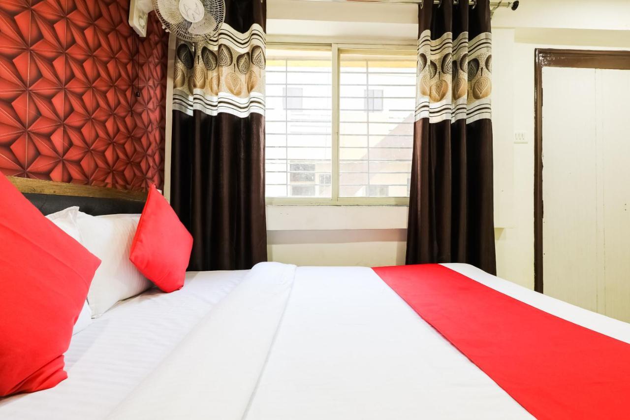 Hotel Oyo 30524 Relax Indore